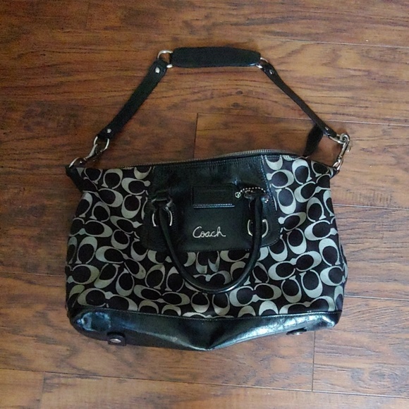Coach purse - Picture 1 of 1
